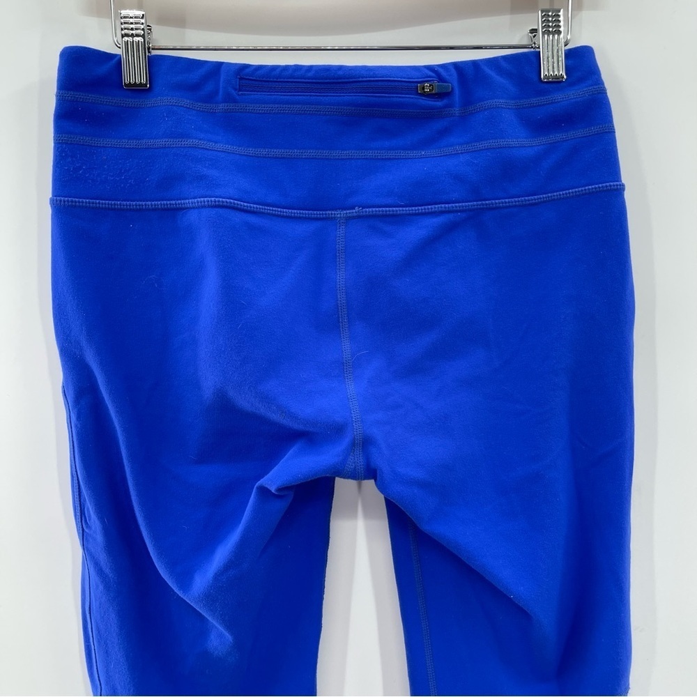 Athleta Relay Reflective Crop Capri Legging Size Medium - Picture 6 of 14